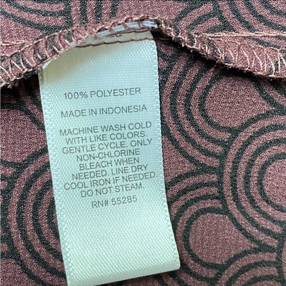 Express Brown Black Geometric Sleeveless Button Front Blouse XS - Picture 11 of 11